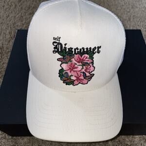 Trucker Hat Self Discover in White